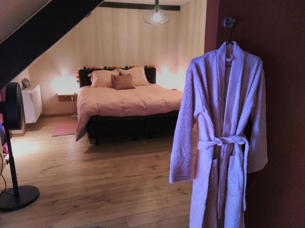 Chambres D'Hotes Les 3 Salamandres Yvoir ภายนอก รูปภาพ